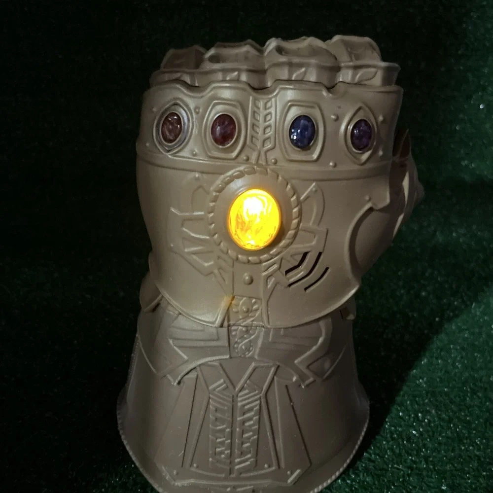 Avengers Infinity Stones Thanos Gauntlet‎ Hand Light Up Fist Works